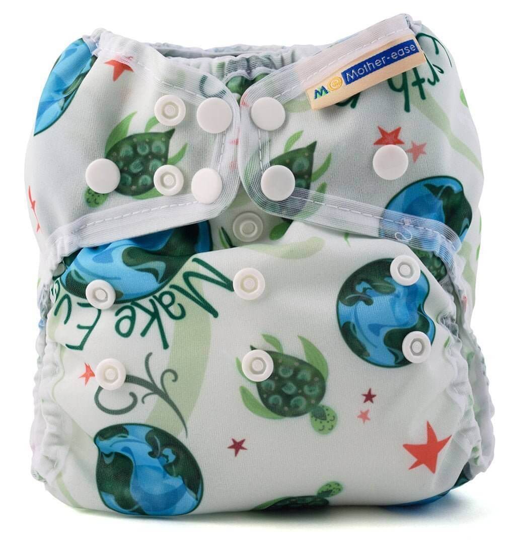 Wizard Uno Stay Dry Cloth Nappy - Newborn with colorful Earth and star pattern, designed for comfortable and leak-free use.