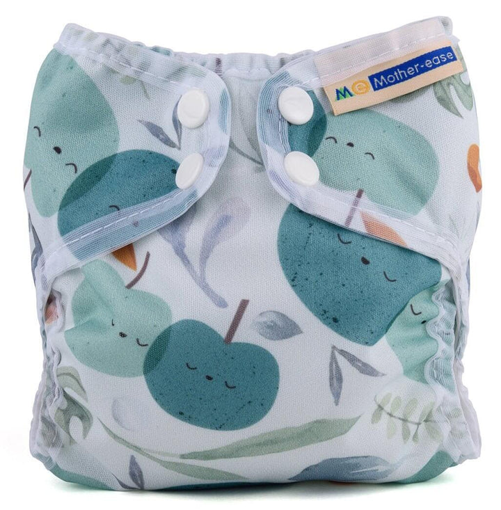 Wizard Uno Stay Dry Cloth Nappy in a cute apple design, perfect for newborns and designed for leak-free comfort.